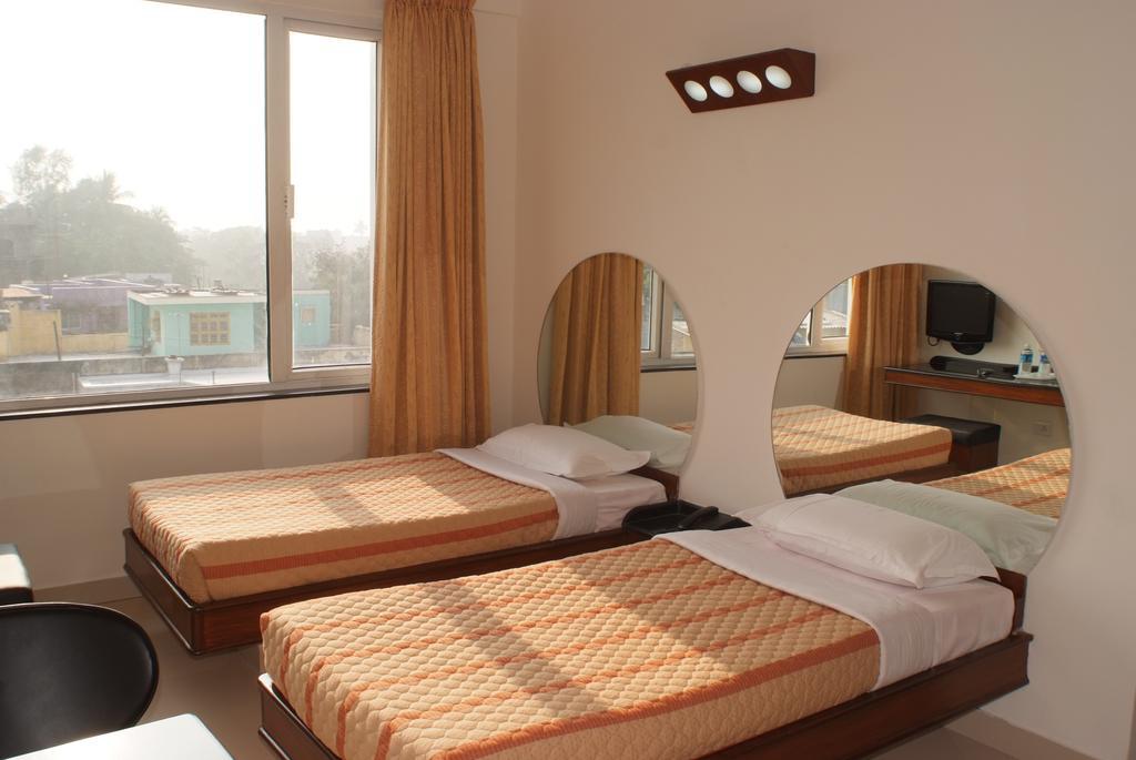 Lotus Comfort - A Pondy Hotel Puducherry Kamer foto