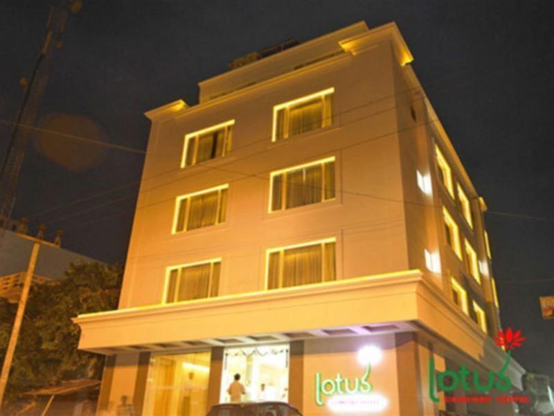 Lotus Comfort - A Pondy Hotel Puducherry Buitenkant foto